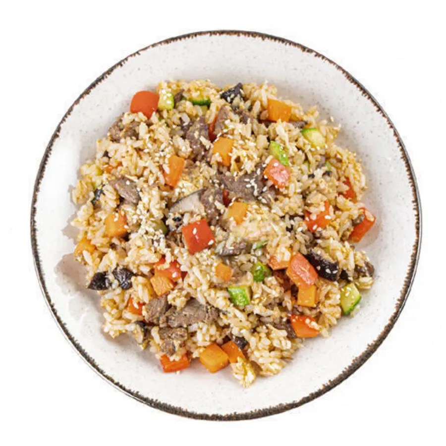 Prženi pirinač sa junetinom i povrćem u terijaki sosu